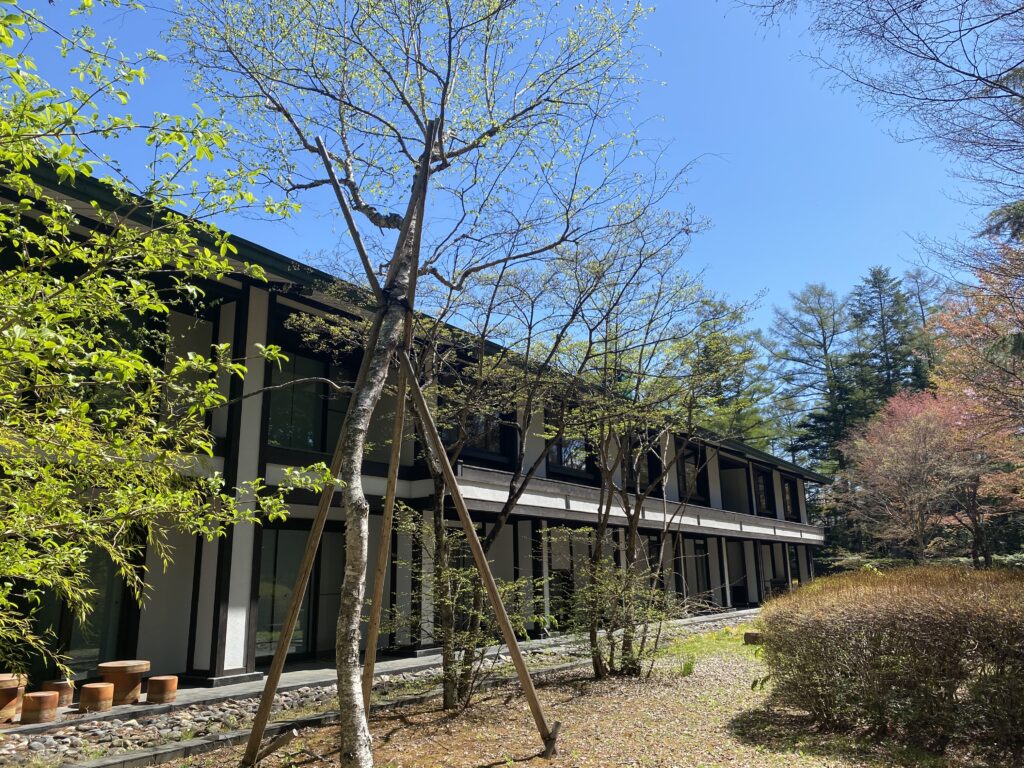 軽井沢 上ノ原別荘地の大型保養所 軽井沢 上ノ原別荘地の大型保養所